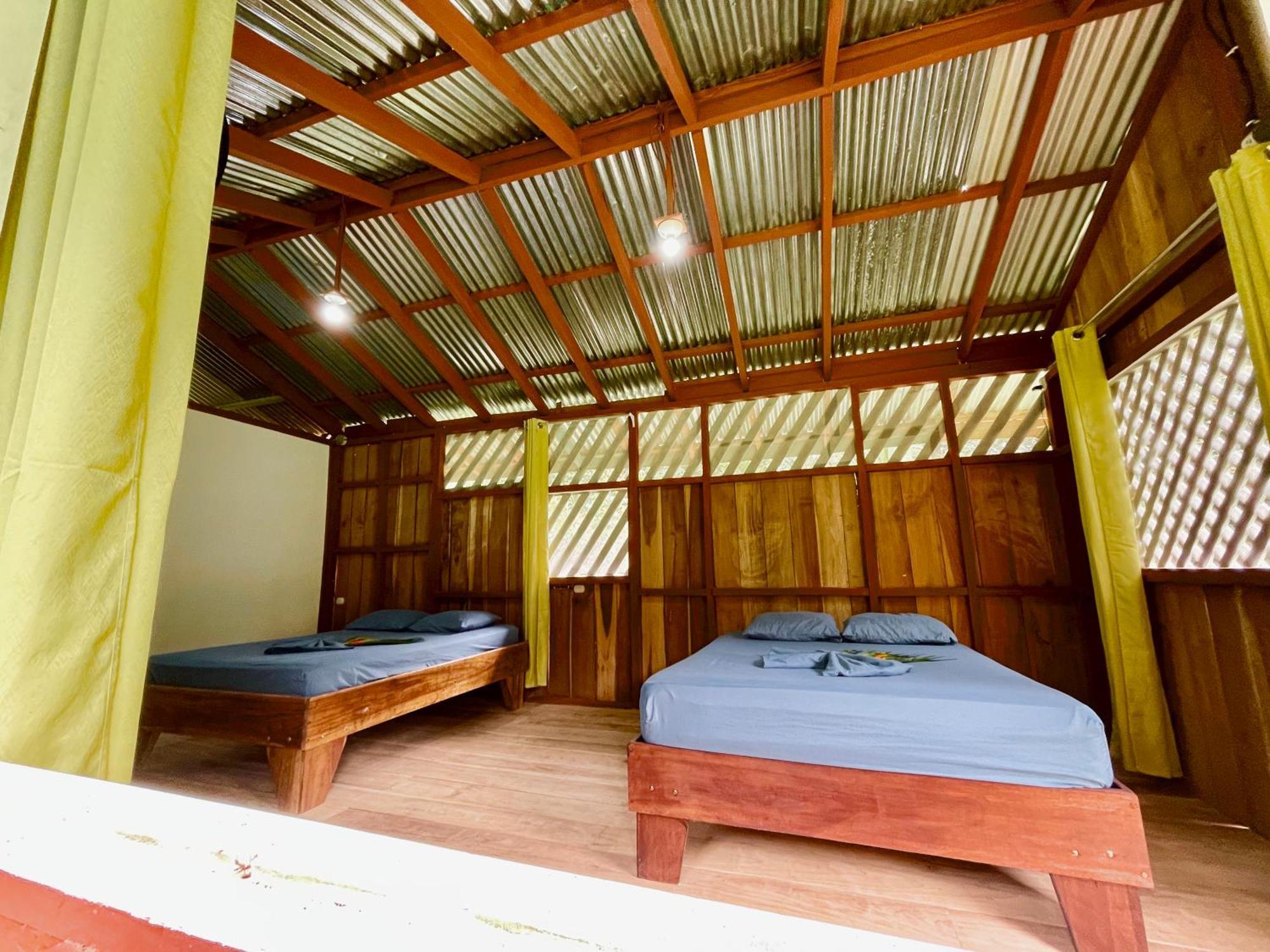 Alouatta Lodge And Canopy Cahuita Exterior foto