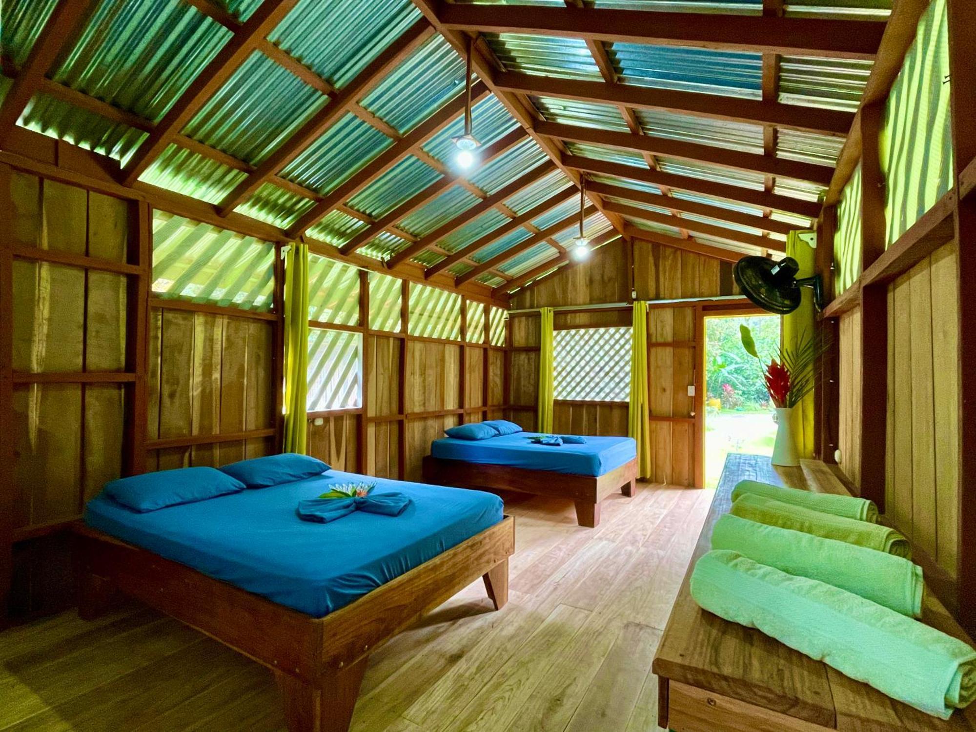Alouatta Lodge And Canopy Cahuita Exterior foto