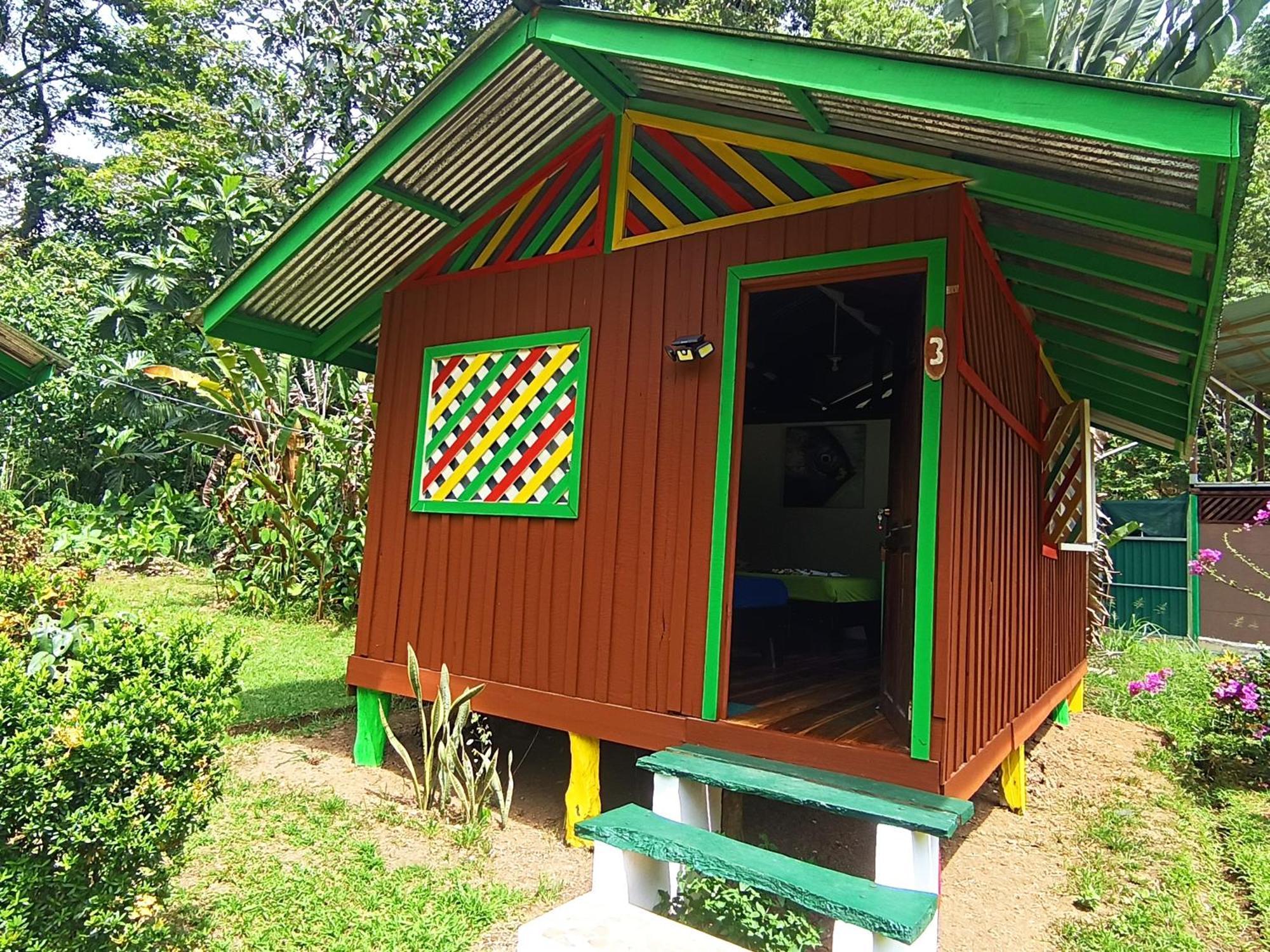 Alouatta Lodge And Canopy Cahuita Exterior foto